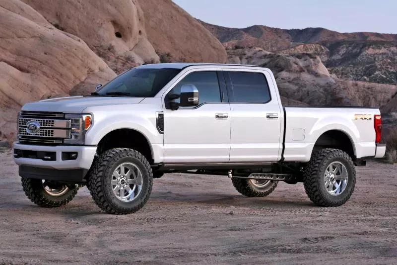 Fabtech 17-19 Ford F250/350 4WD Gas 6in 4 Link System w/DL 2.25 Resi Shocks & Rear DL Shocks